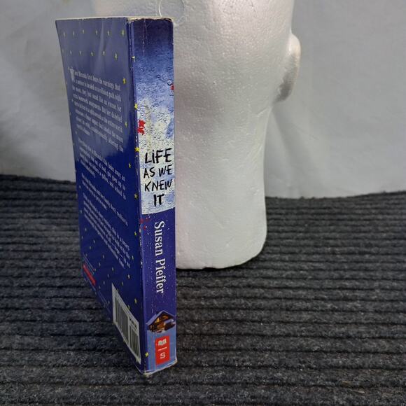 Life As We Knew It Soft Cover Book By Susan Pfeffer - Picture 3 of 6